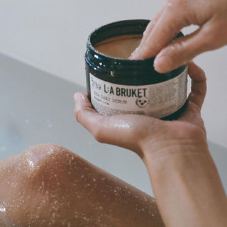 289 Salt Scrub Angelica - L:A Bruket