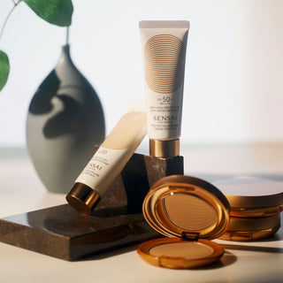 Silky Bronze Natural Veil Compact SPF20 – Sensai